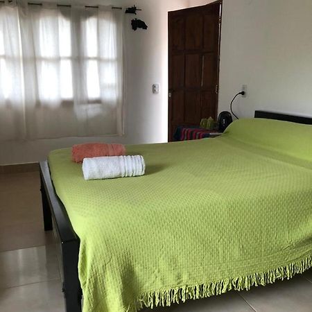 Hostal Los Faroles 치코아나 외부 사진