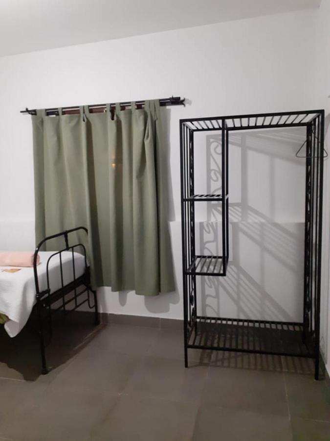 Hostal Los Faroles 치코아나 외부 사진