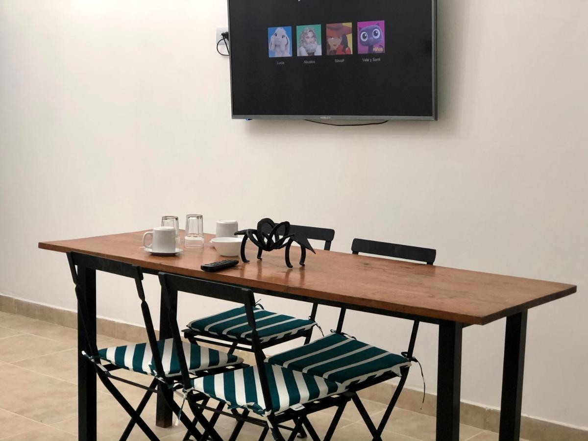 Hostal Los Faroles 치코아나 외부 사진