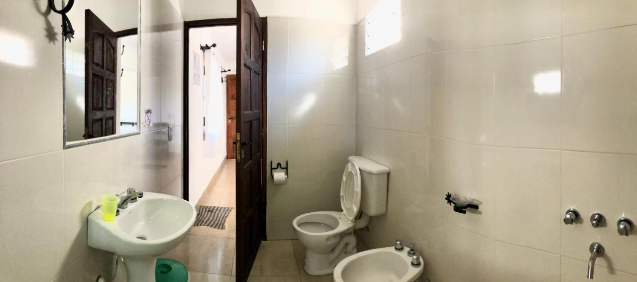 Hostal Los Faroles 치코아나 외부 사진