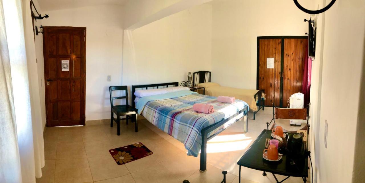 Hostal Los Faroles 치코아나 외부 사진