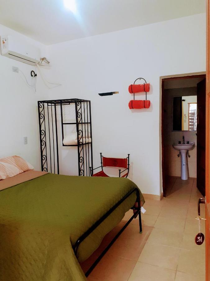 Hostal Los Faroles 치코아나 외부 사진
