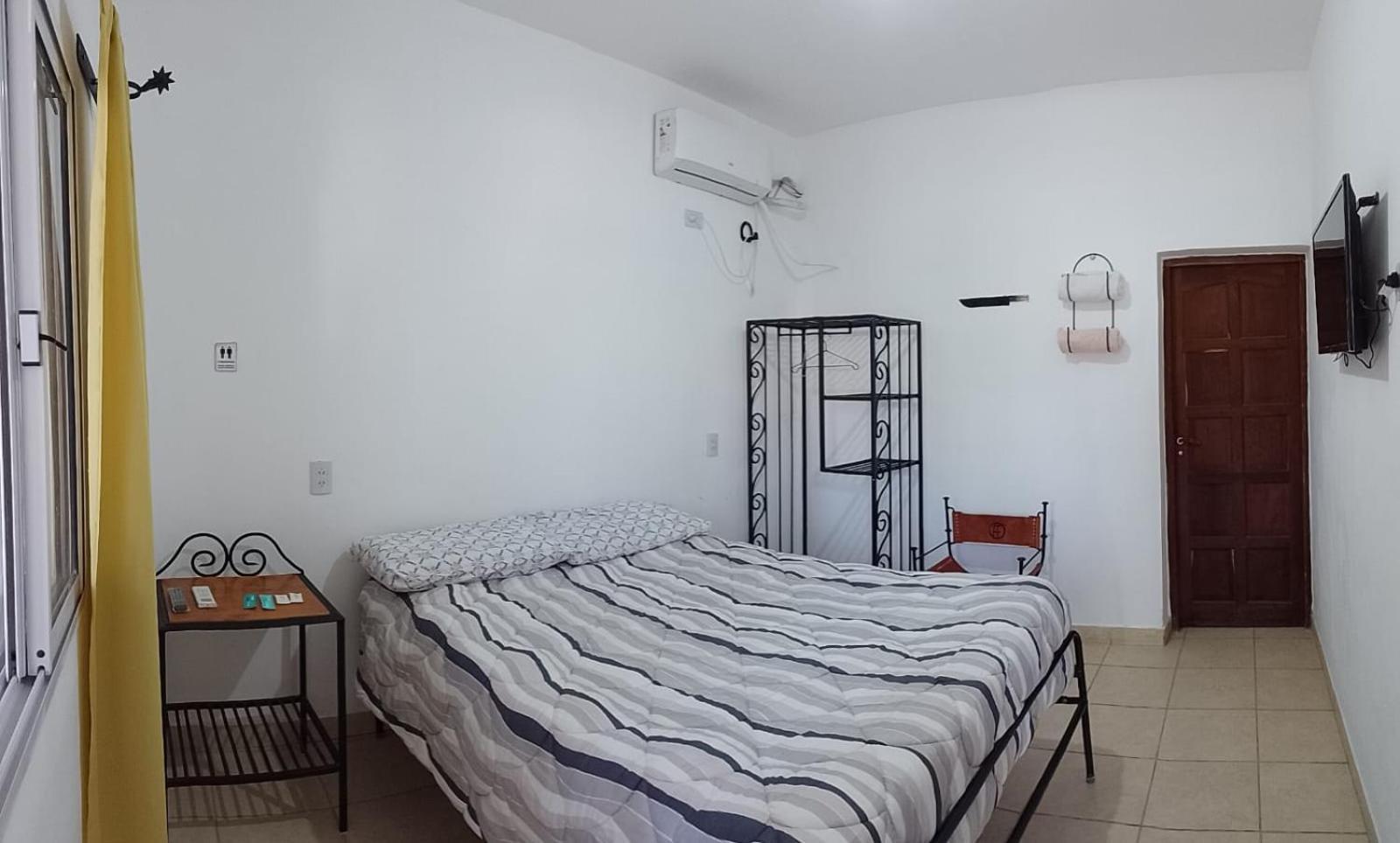 Hostal Los Faroles 치코아나 외부 사진