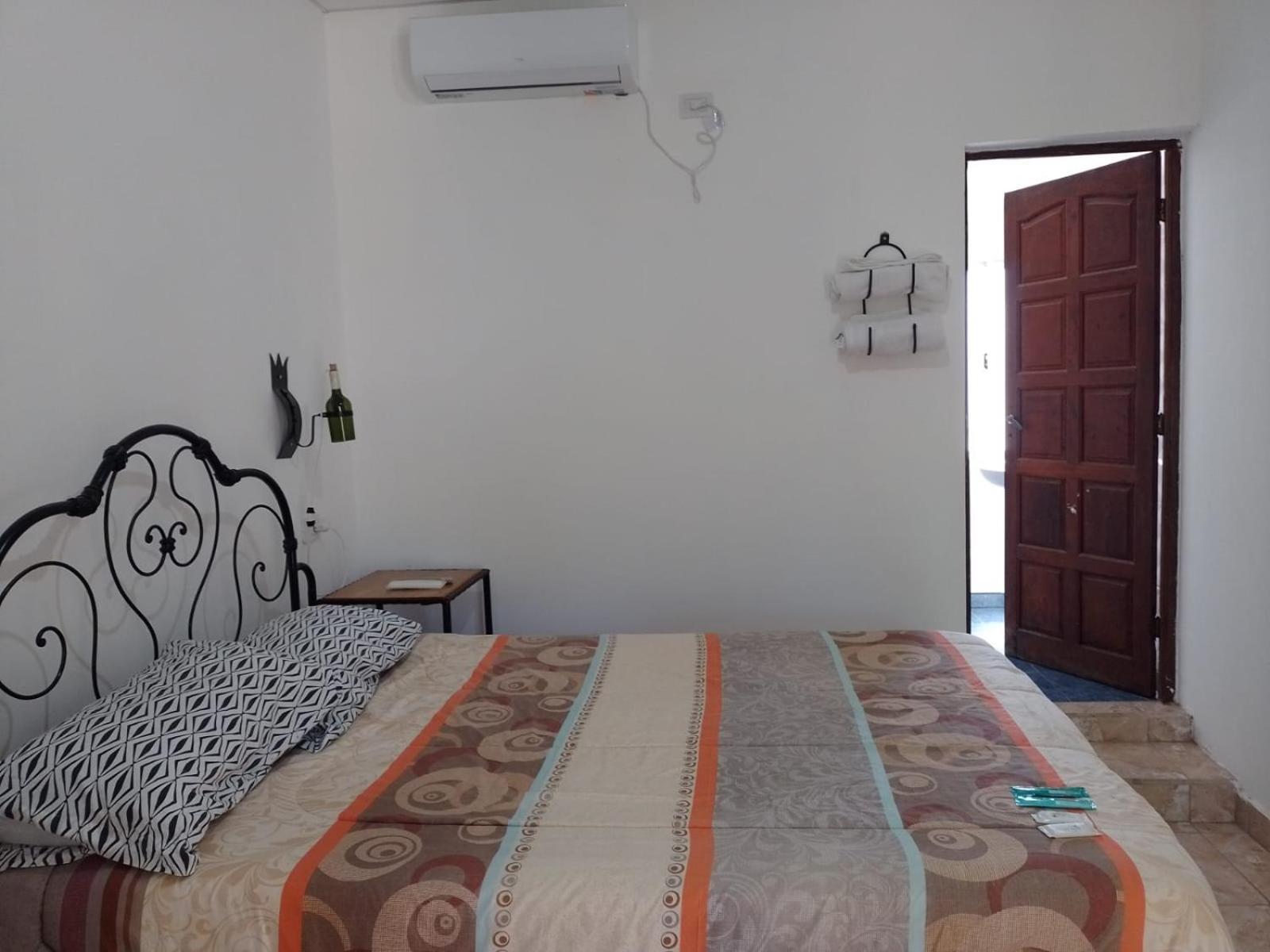 Hostal Los Faroles 치코아나 외부 사진
