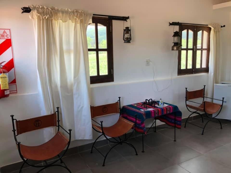 Hostal Los Faroles 치코아나 외부 사진