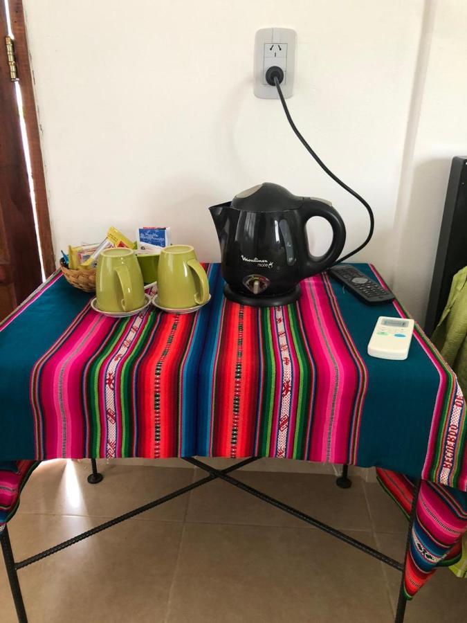 Hostal Los Faroles 치코아나 외부 사진