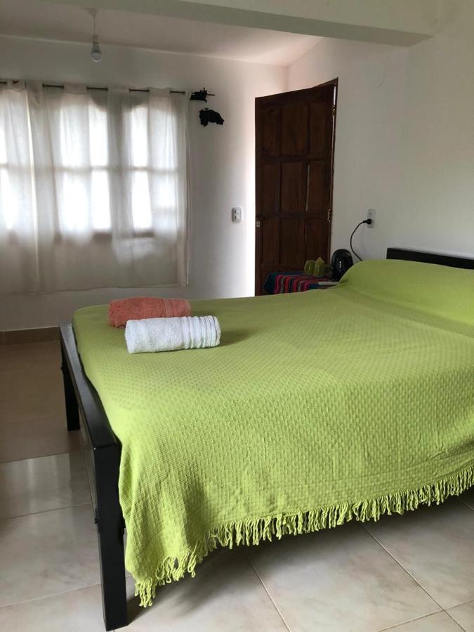 Hostal Los Faroles 치코아나 외부 사진